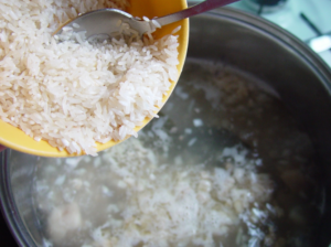 Как готовить рисовую воду от поноса ребенку